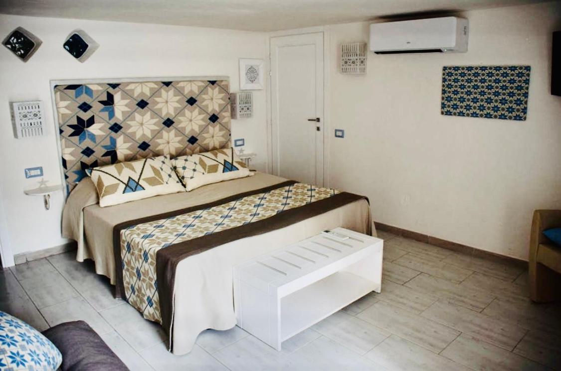Rooms Apartaments Santa Teresa Capo Testa Dış mekan fotoğraf
